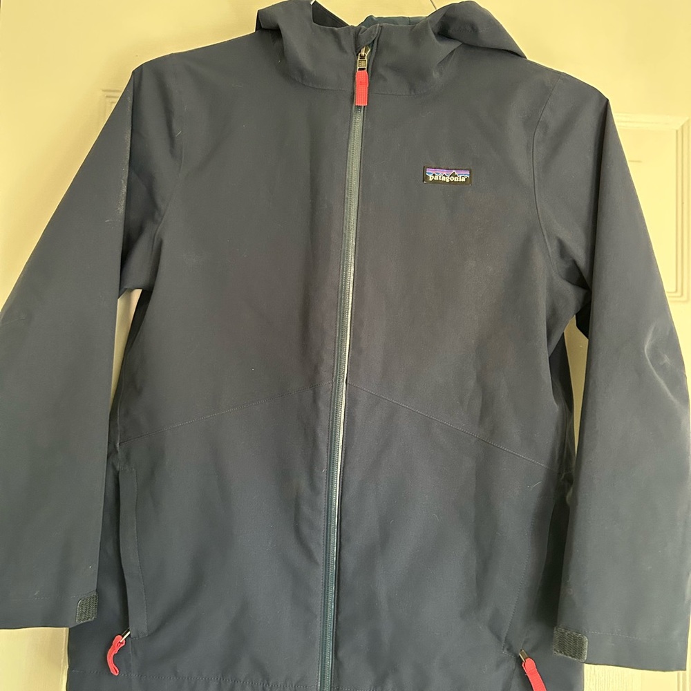 Patagonia Kids Dark Blue Raincoat with pink Accents